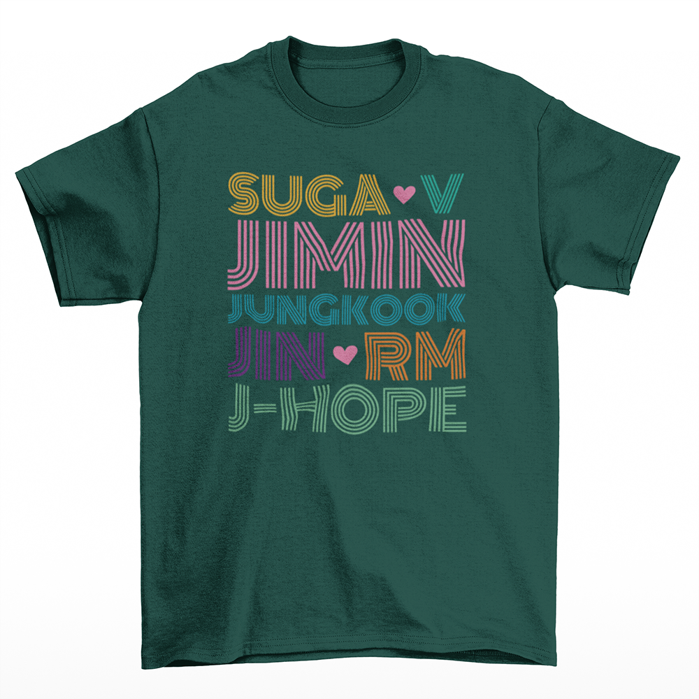 camiseta básica bts com nomes dos integrantes coloridos- Verde