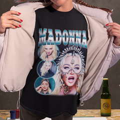 Camiseta Básica Madonna Collab Graphic