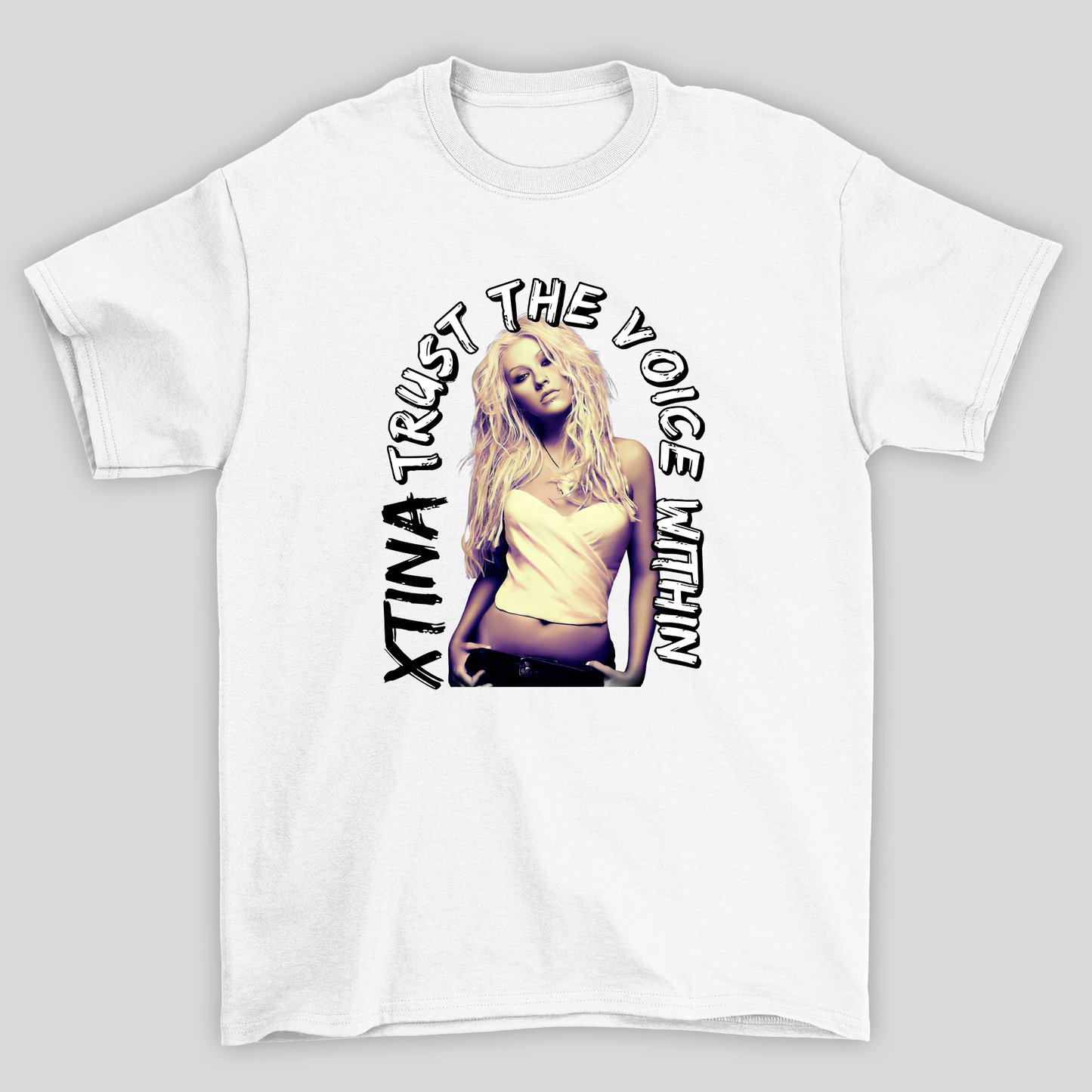 Camiseta Básica Christina Aguilera Trust - branco