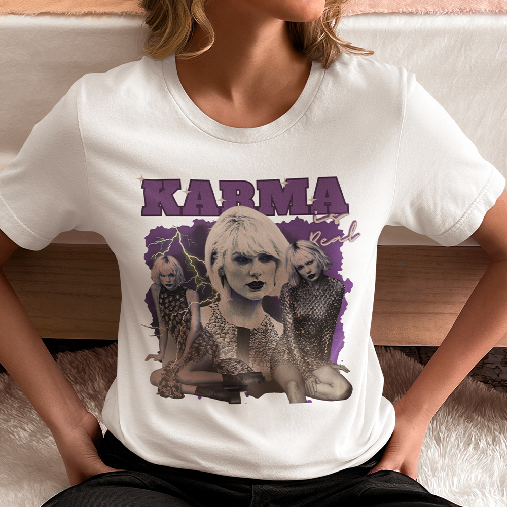 Camiseta Básica Karma Is Real Taylor Swift