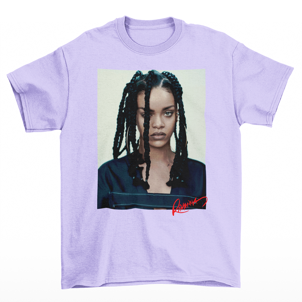 Camiseta Básica Rihanna 90's Retro Rap- lilás