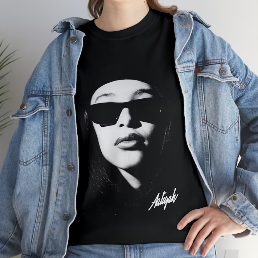 Camiseta Básica Aaliyah Vintage-PRETO