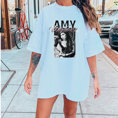 Camiseta Básica Amy Winehouse Aesthetic