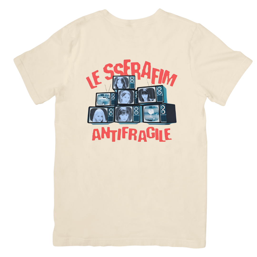 Camiseta Básica Le Sserafim Antifragile - pérola