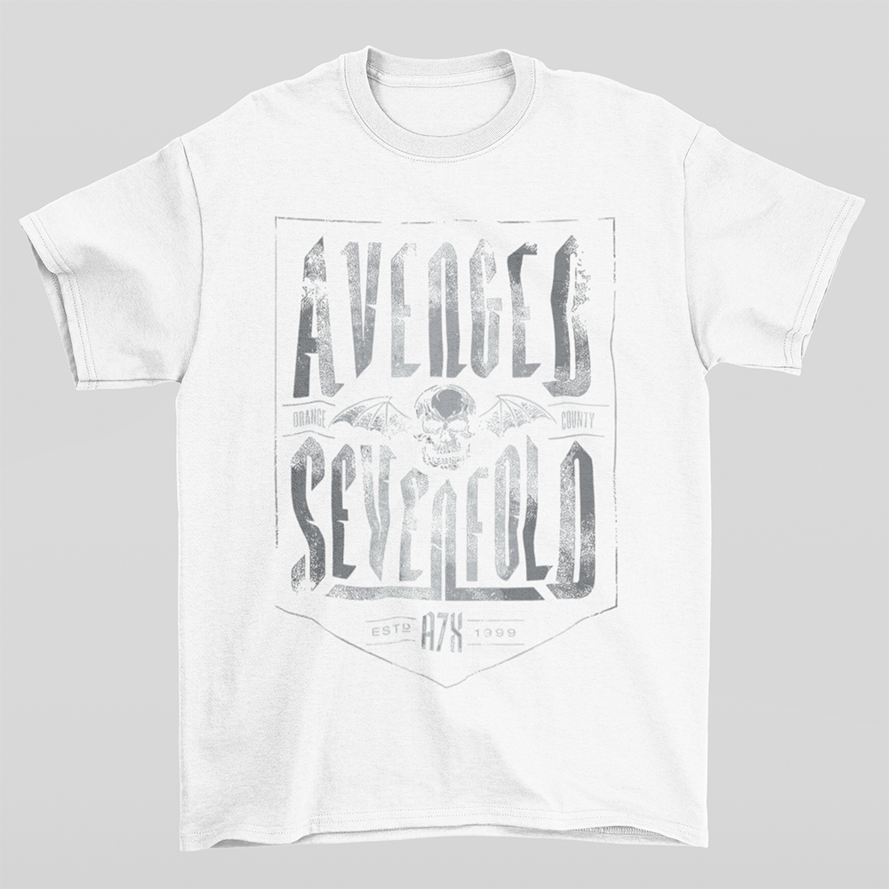 camiseta básica branco avenged caveira