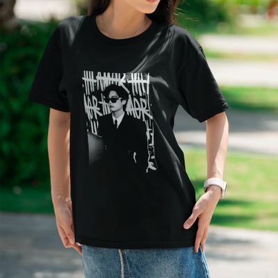 Camiseta Básica BTS Kim Taehyung P&B