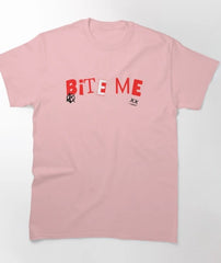 Camiseta Básica Avril Lavigne Bite Me Graphic