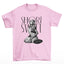 Camiseta Básica Sabrina Carpenter P&B Vintage-ROSA BEBE