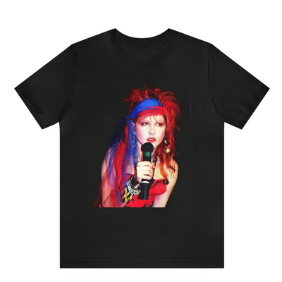 Camiseta Básica Cyndi Lauper Retro Red
