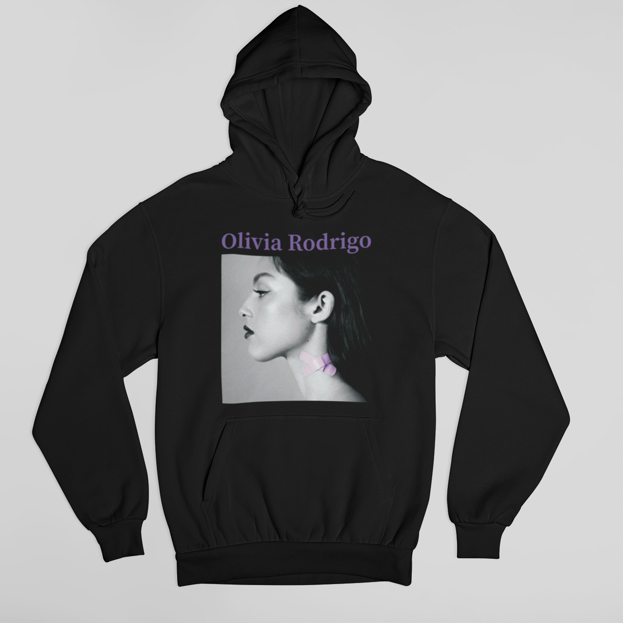 Moletom Canguru Face Olivia Rodrigo- preto