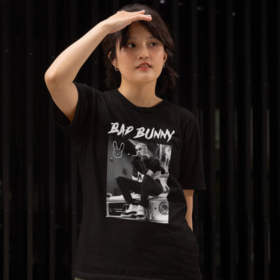 Camiseta Básica Bad Bunny Black and White