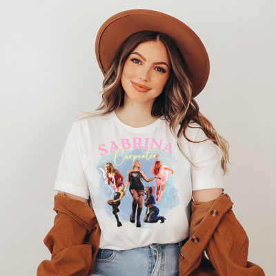 Camiseta Básica Sabrina Carpenter Graphic