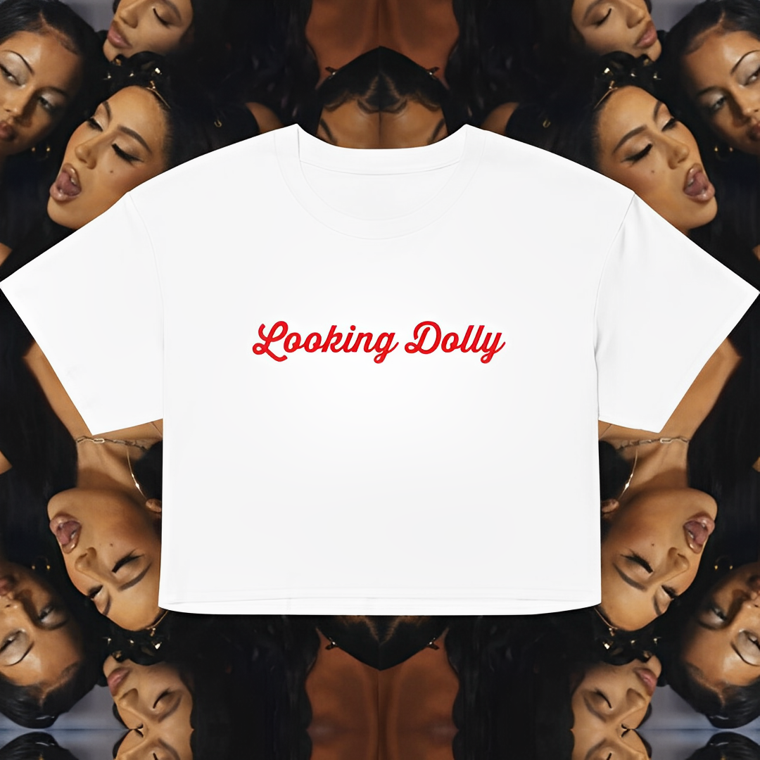 Camiseta Cropped Kali Uchis Looking Dolly