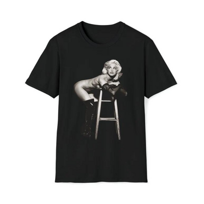 Camiseta Básica Madonna Sexy Pose Preto