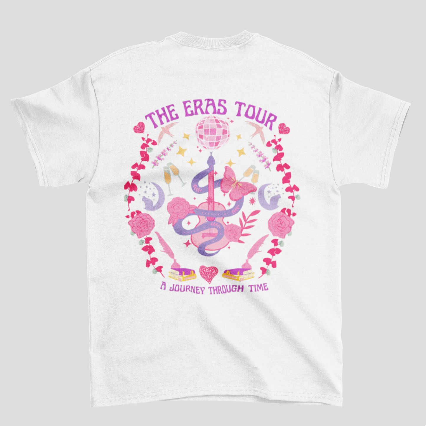 Camiseta Básica Taylor Swift A Journey Through Time- branco