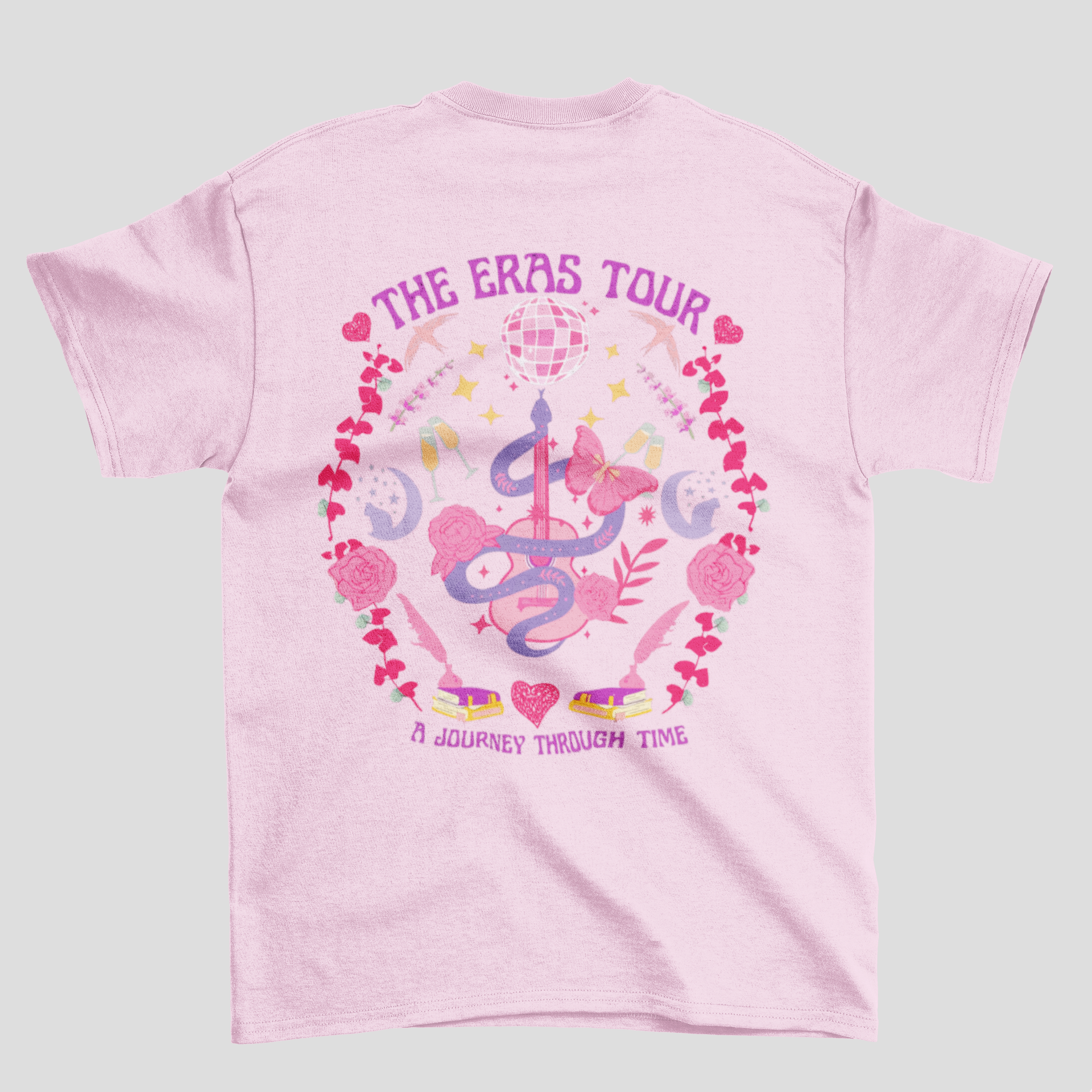 Camiseta Básica Taylor Swift A Journey Through Time- rosa bebe