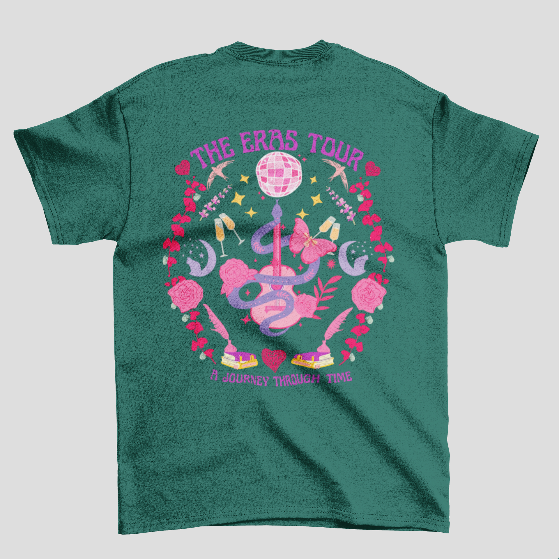 Camiseta Básica Taylor Swift A Journey Through Time- verde