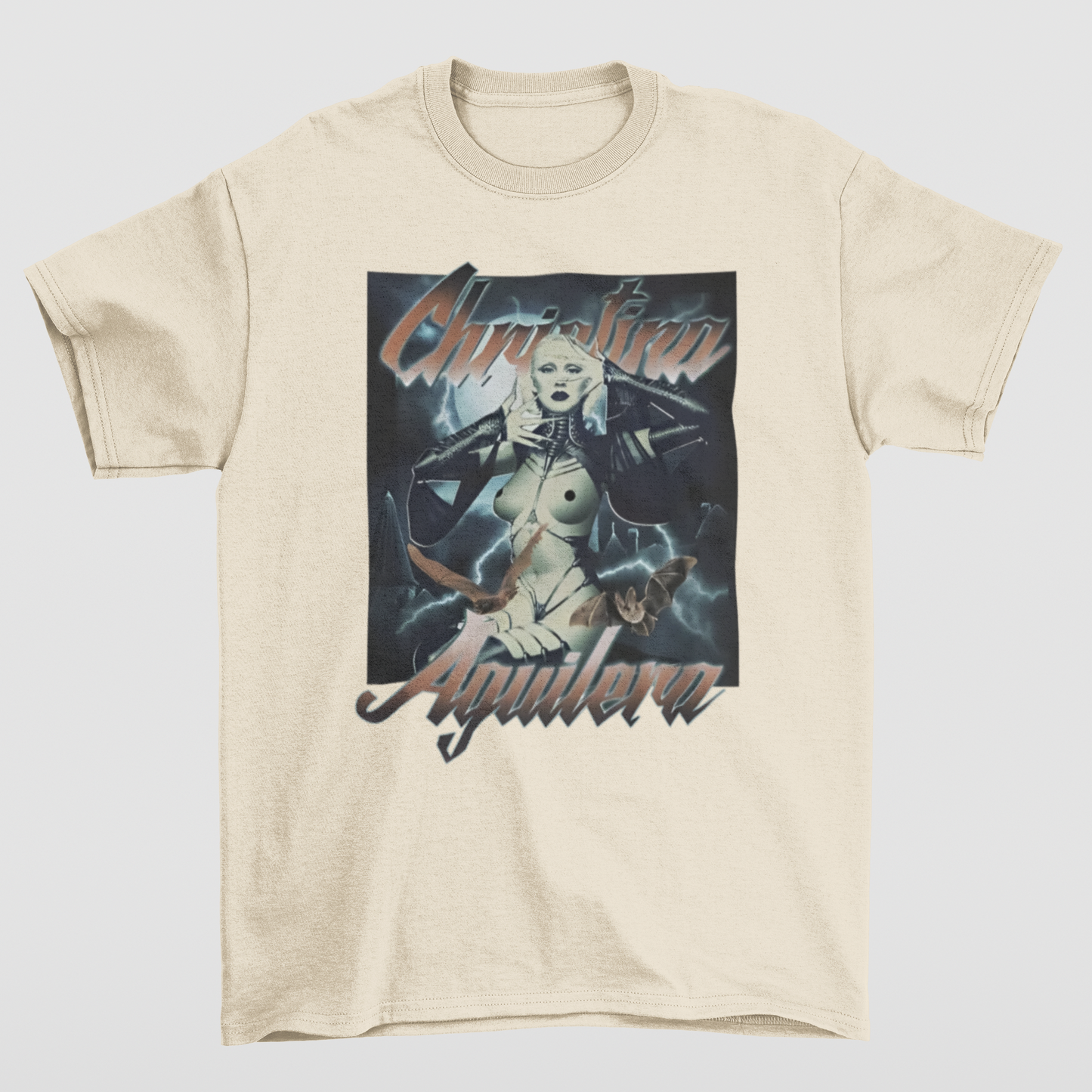 Camiseta Básica Christina Aguilera Bat- PÉROLA