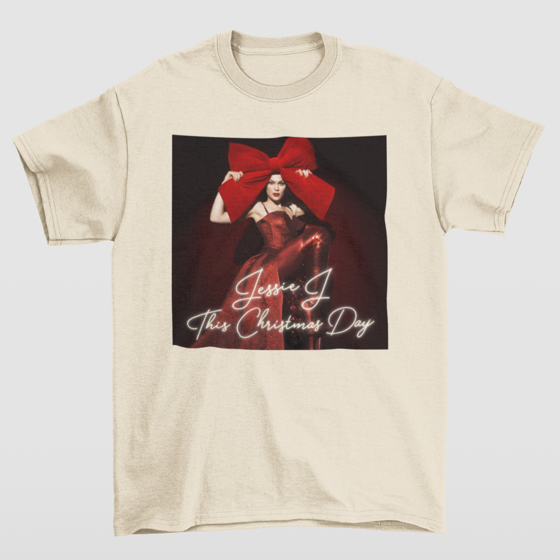 Camiseta Básica Jessie J. This Christmas Day- pérola