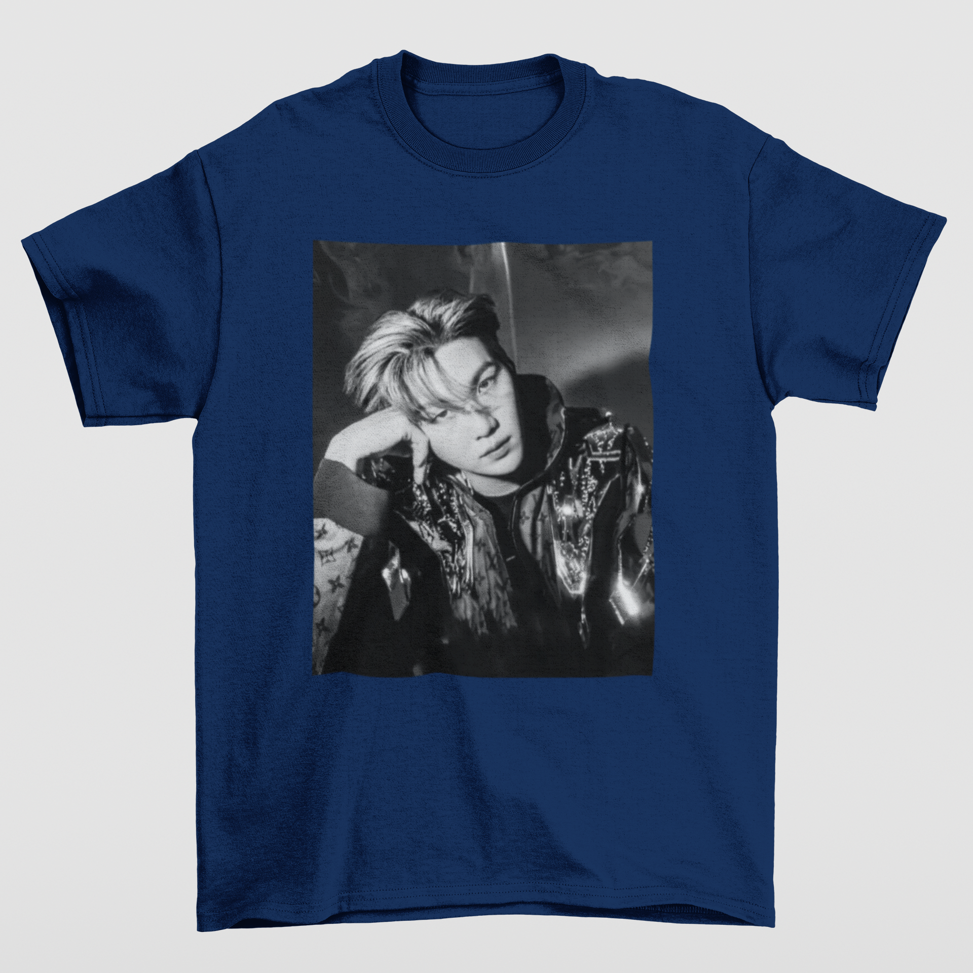 Camiseta Básica BTS Suga Graphic- azul-marinho