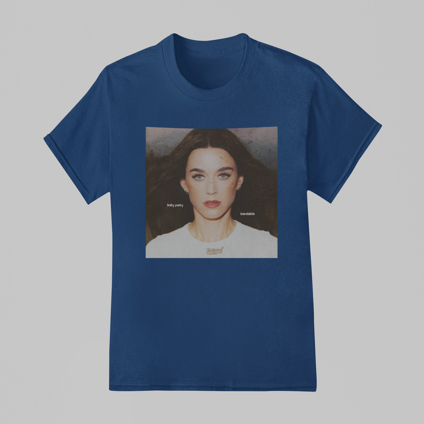 Camiseta Básica Katy Perry Bandaids