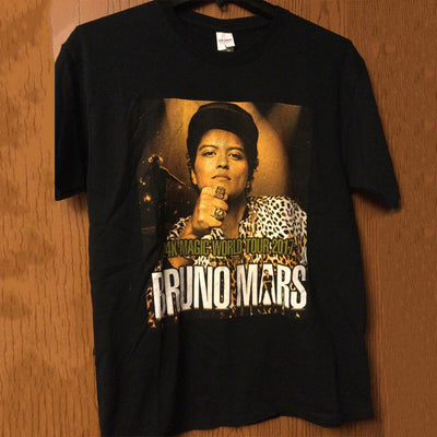 Camiseta Básica Bruno Mars Magic Tour 2017