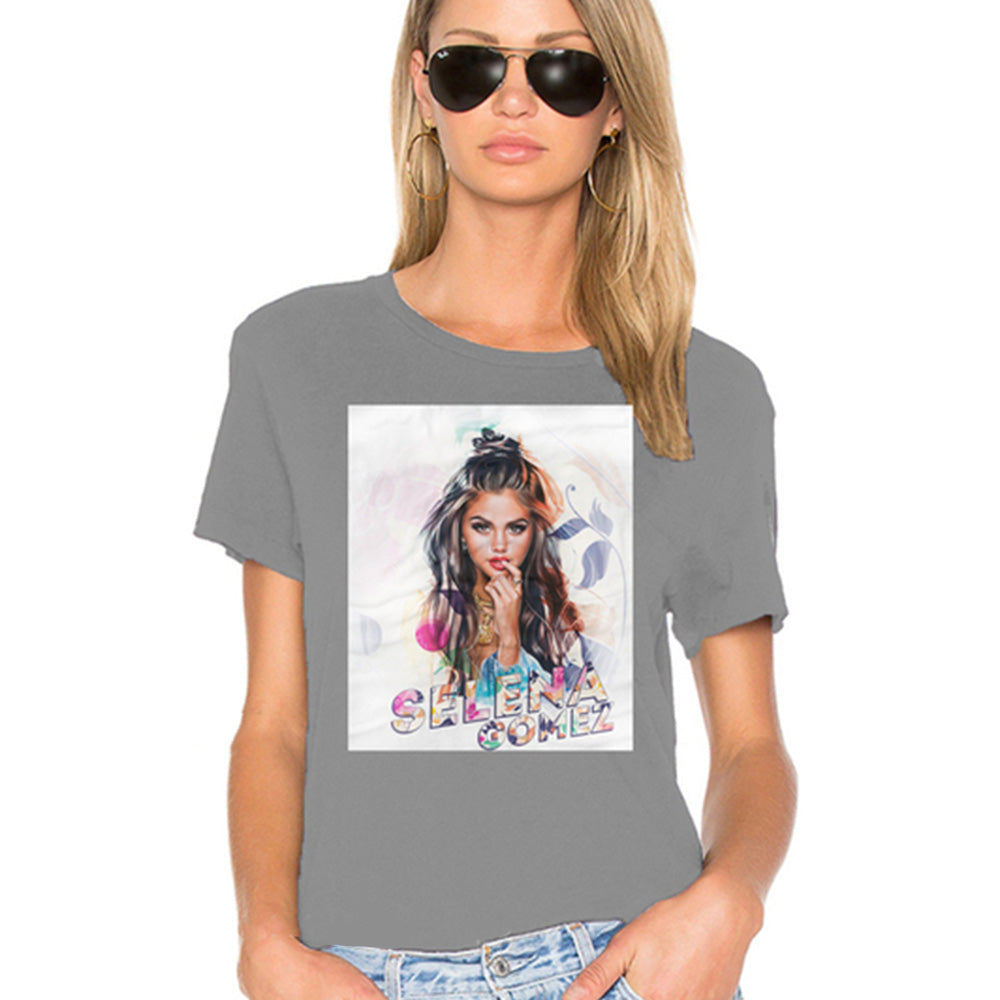 Camiseta Básica Selena Gomez Singer - cinza